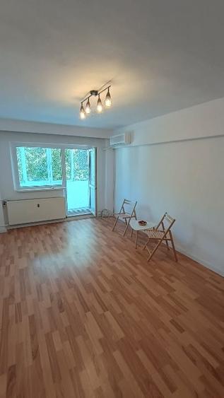 Militari Veteranilor etaj 1/4 construcție '83 posibilitate centrală - 2