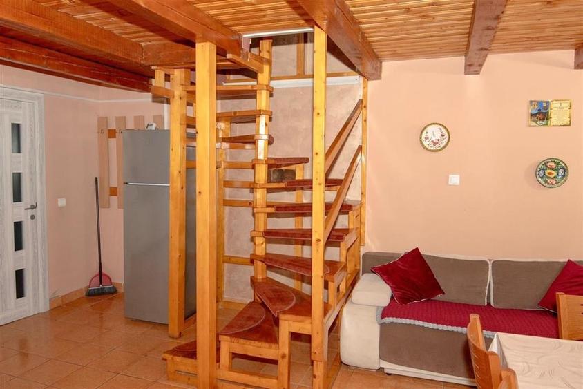 PENSIUNE P+2 | 8 CAMERE | ZONA VARTOP - ARIESENI - 6