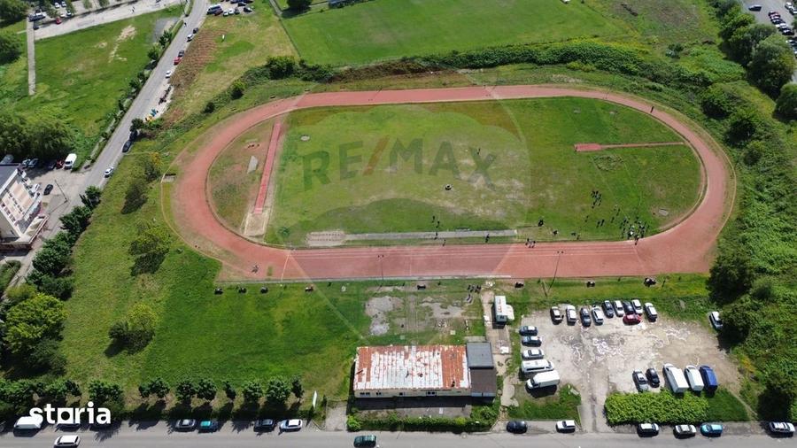 Teren de 1494 mp, în Traian