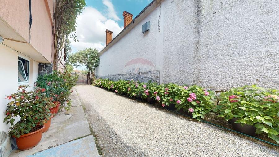 Propietate cu potential de investitie | Pensiune - 36