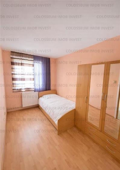 Apartament cu 3 camere, decomandat - zona Astra - 2
