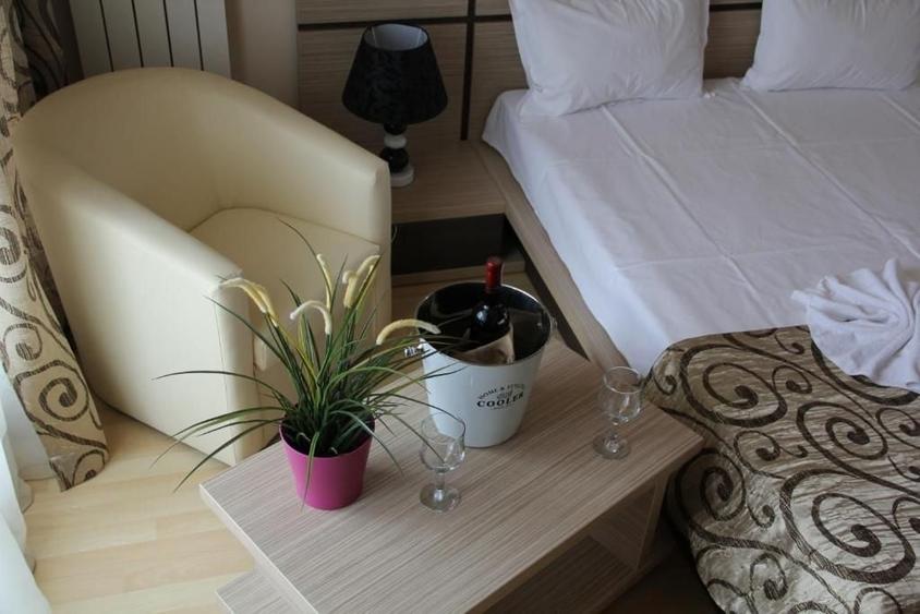 HOTEL 3 STELE, 5 NIVELE, MAMAIA NORD KM 0 ZONA ALEZZI - 14