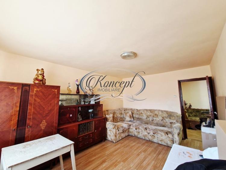Apartament cu potential, orientare sud-est, 2 balcoane, zona Parang - 3