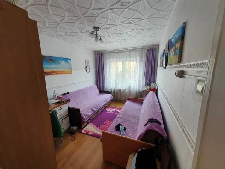 Apartament 2 decomandat  ,etajul 1, intrare Racadau-Carpatilor - 2