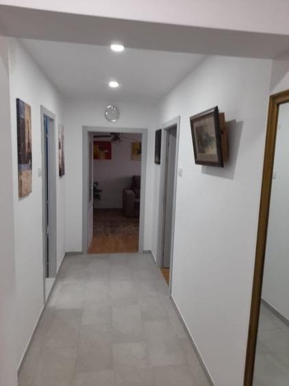 Lacul Tei, Teiul Doamnei,Pizzeria Sabatini - 10