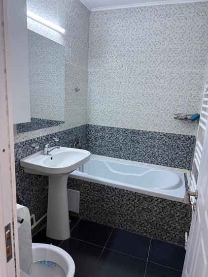 Inchiriez apartament central,mobilat si utilat - 4