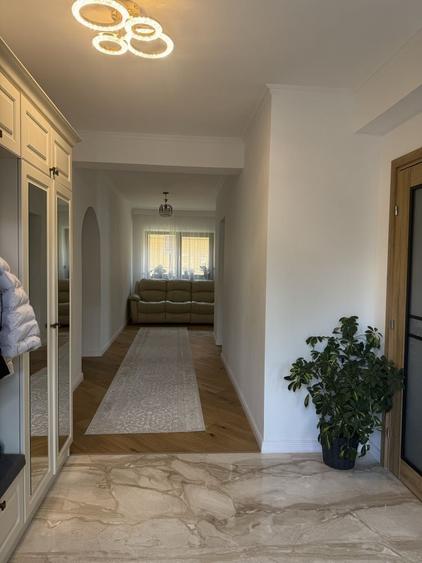 Casa cu 5 camere in oras Suceava - 2