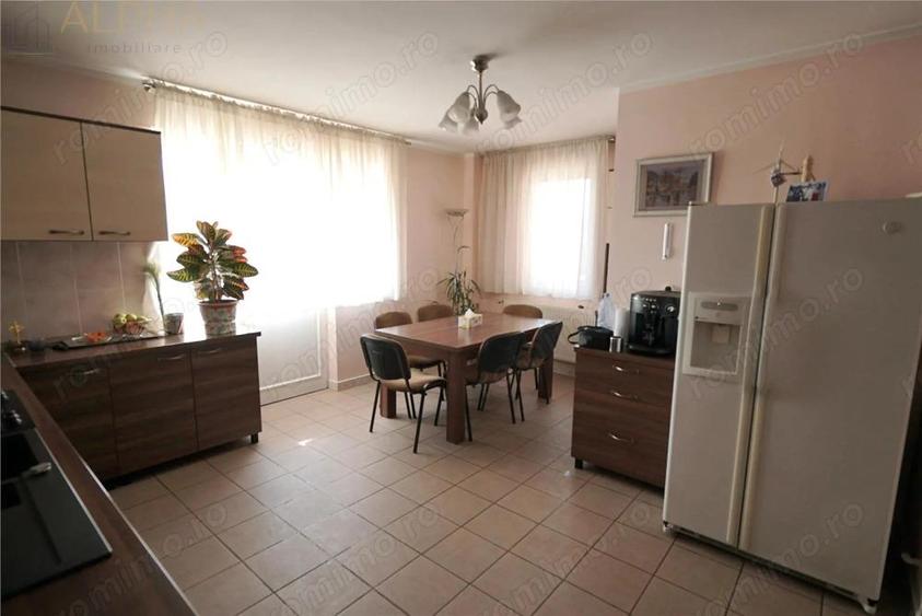 Vila eleganta cu piscina, teren generos si finisaje de calitate - 11