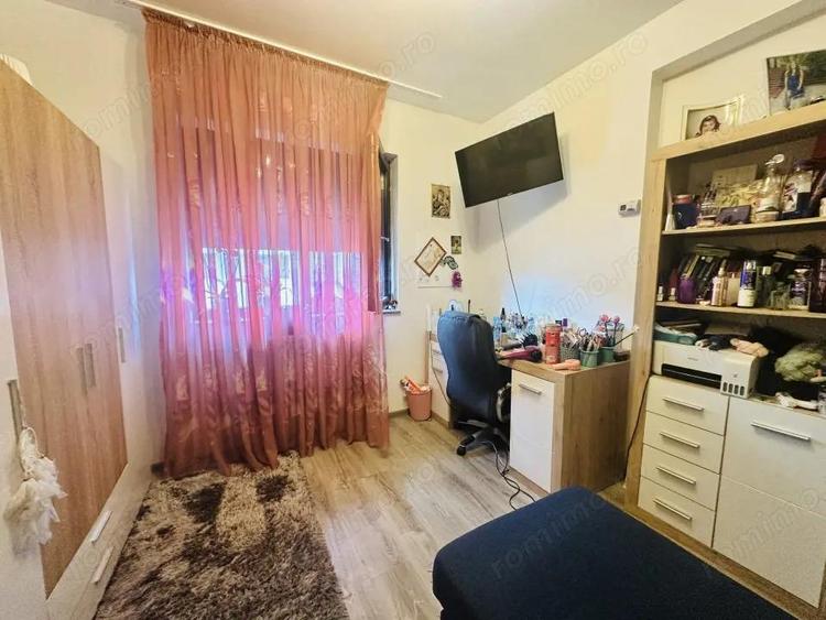 Casa superba cu 3 camere ?i curte langa ?coala Petru Rare? - 1