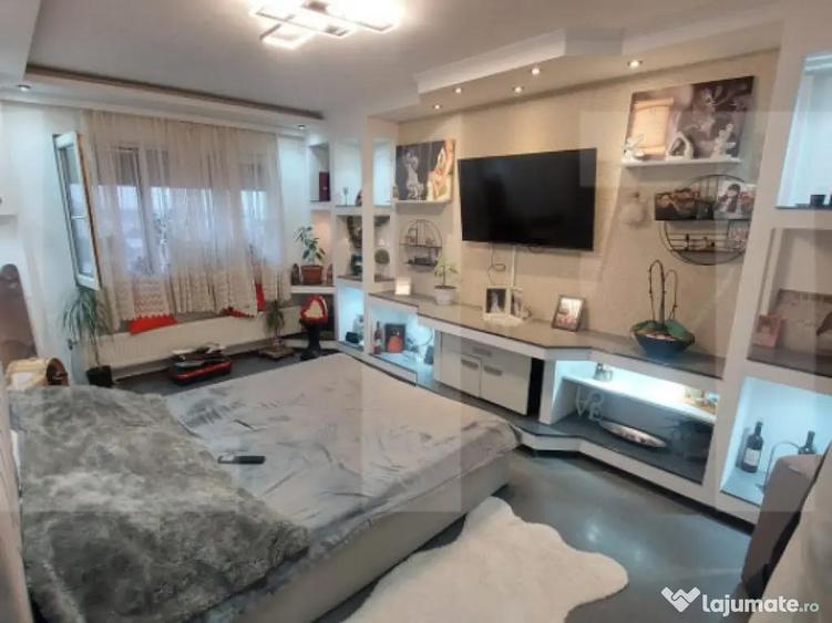 Apartament 3 camere, 78 mp, zona Vlaicu - 8