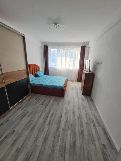 Inchiriez apartament cu 3 camere - 2