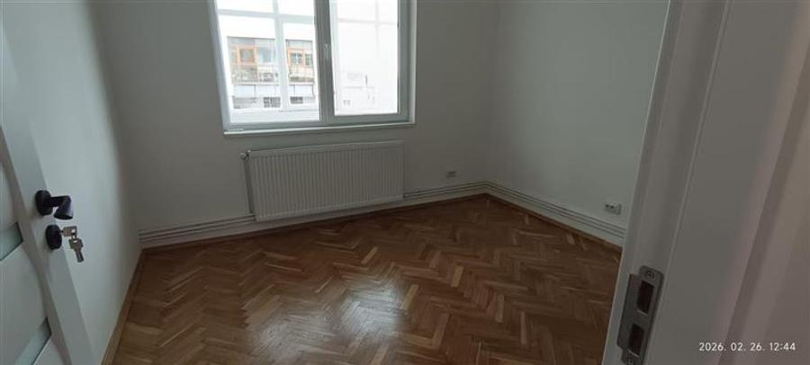 Birou sau apartament  de inchiriat, Central, etaj 1, utilat si mobilat, Sfantu G - 4