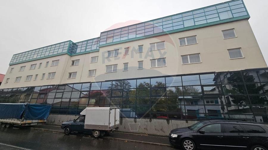 Hotel / Pensiune de vanzare în zona Barbu Vacarescu - 1