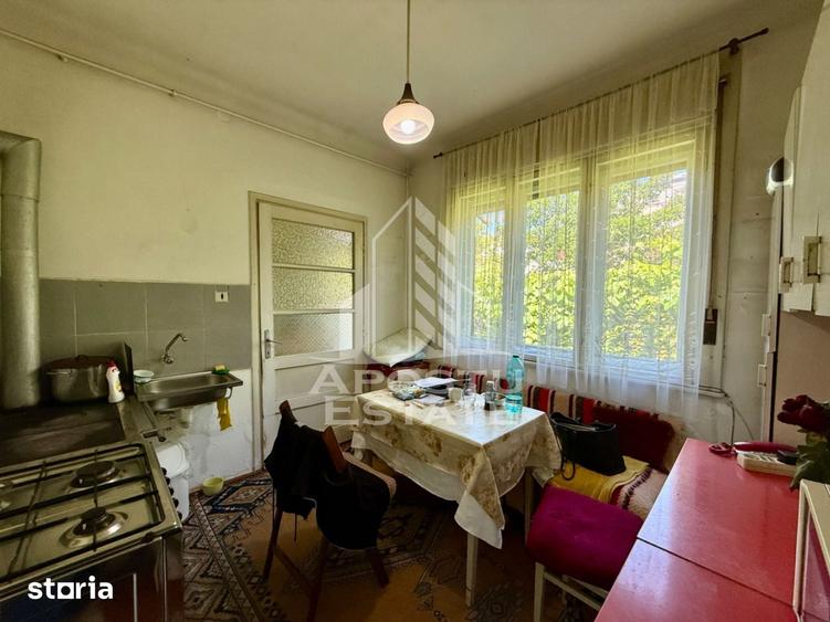 Casă cu 3 camere cu Teren 332 Mp în Baba-Dochia