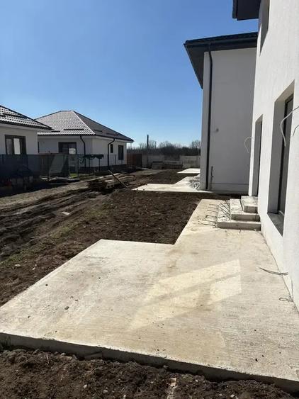 Ansamblu Residential  Vile 4 Camere Afumati I Curte Parcare Comision 0 - 15