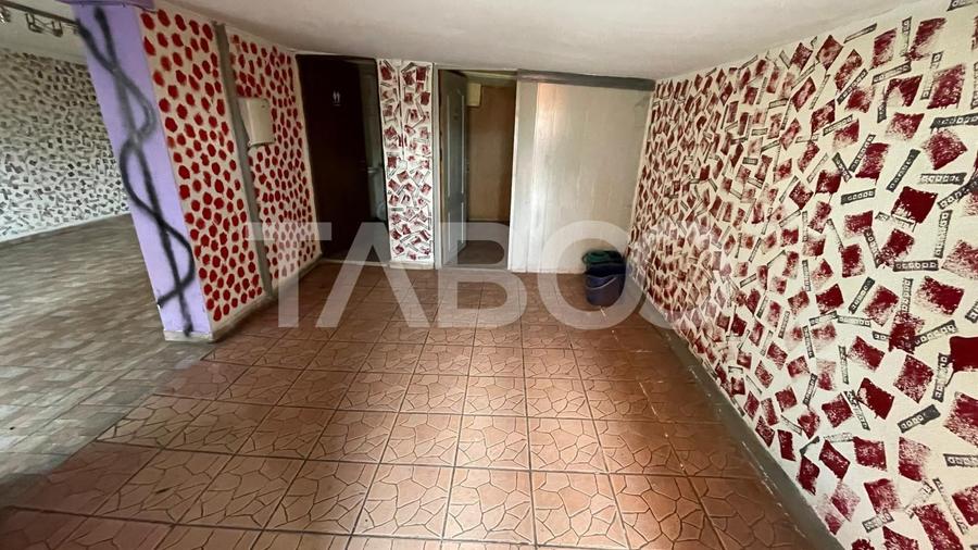 Spatiu comercial 65 mp + curte 50 m zona Milea alimentatie publica - 2