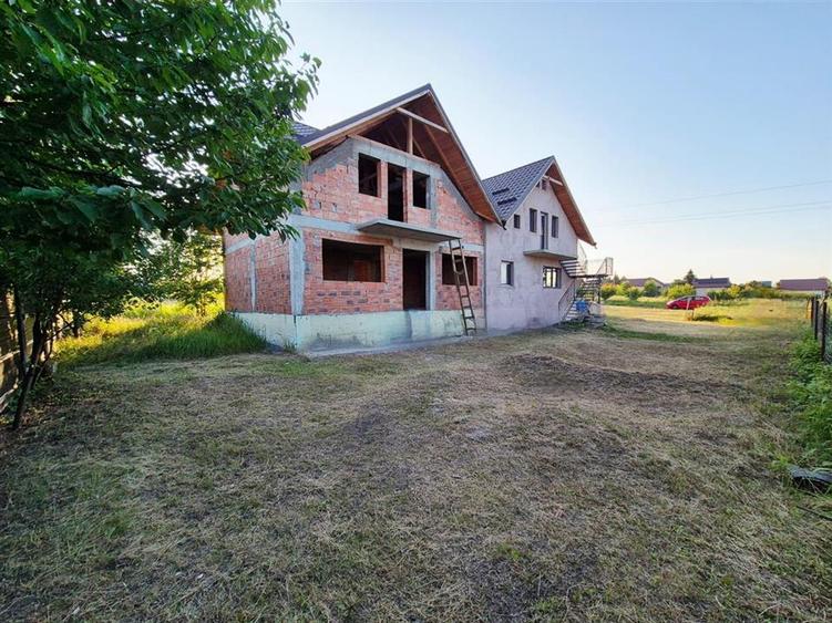 Casa de vanzare cu priveliste frumoasa - 10