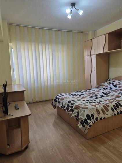 2 camere, decomandat, etaj 5 din 10, Bd.Unirii Sud -comision 0 - 3