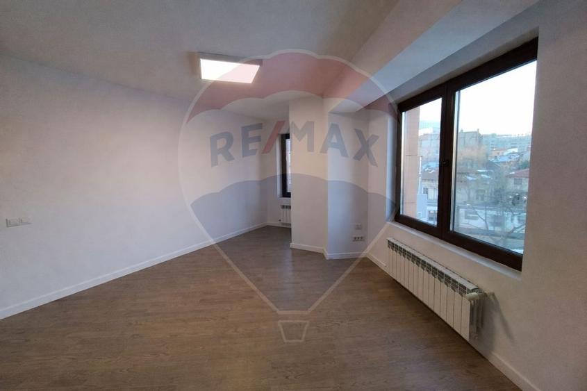 Pta Unirii - 96 mp Spațiu de birouri / rezidential + 1 loc parcare - 10