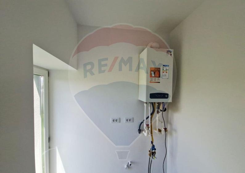 Casa / Vila - 132,5 mp , teren - 264 mp / zona Carcea - 30