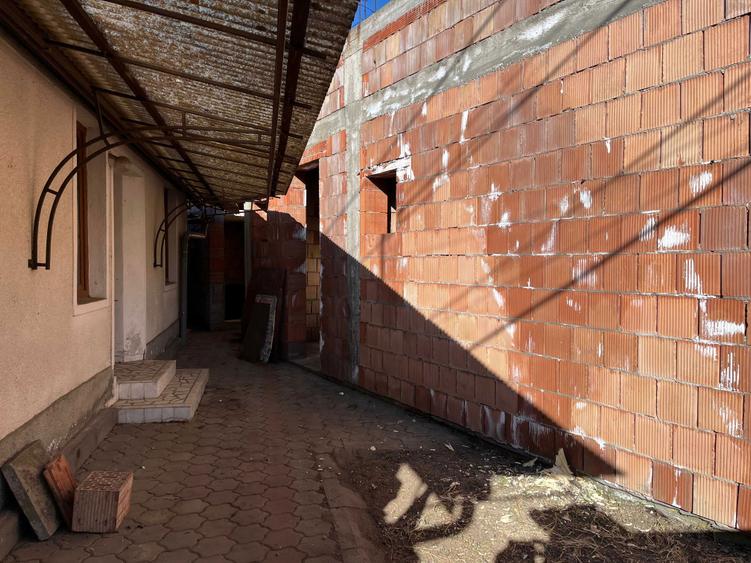 Constructie nefinalizata 445mp : spatii comerciale/birouri/locuinta - 2