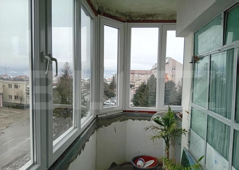 Apartament spa?ios cu 3 camere, bloc reabilitat, zona exce - 6