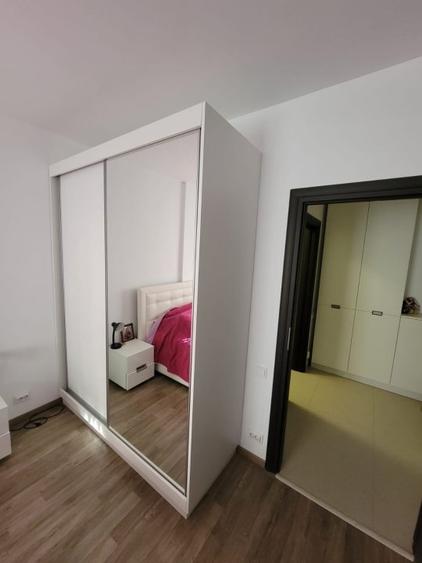 Inchiriez apartament 2 camere lux  spatios; parc si metrou, bloc nou - 2