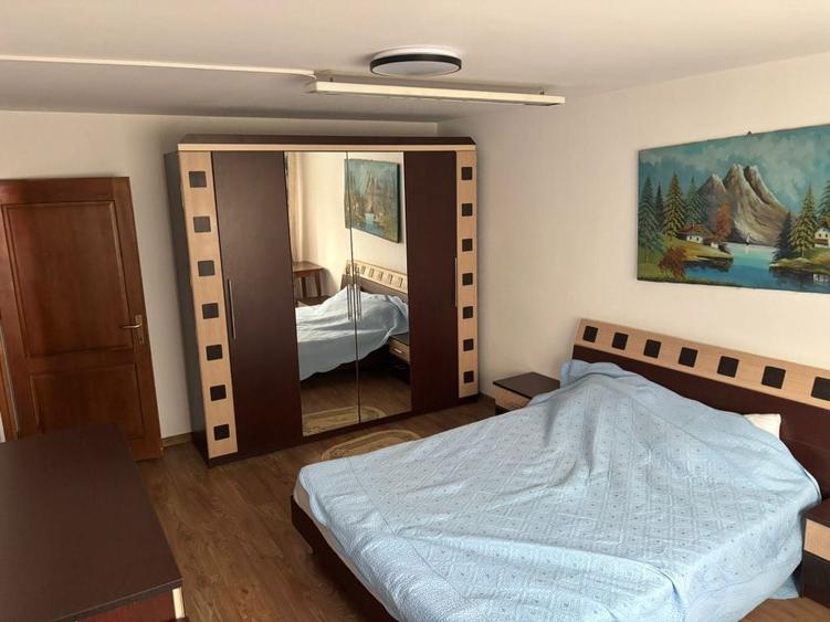 Vand apartament doua camere decomandat etaj 2 - 3