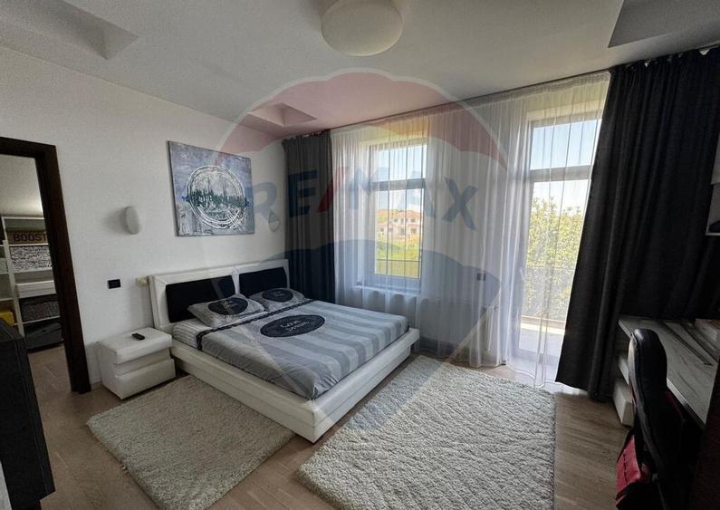 Casa / Vila cu 5 camere de vanzare - 2