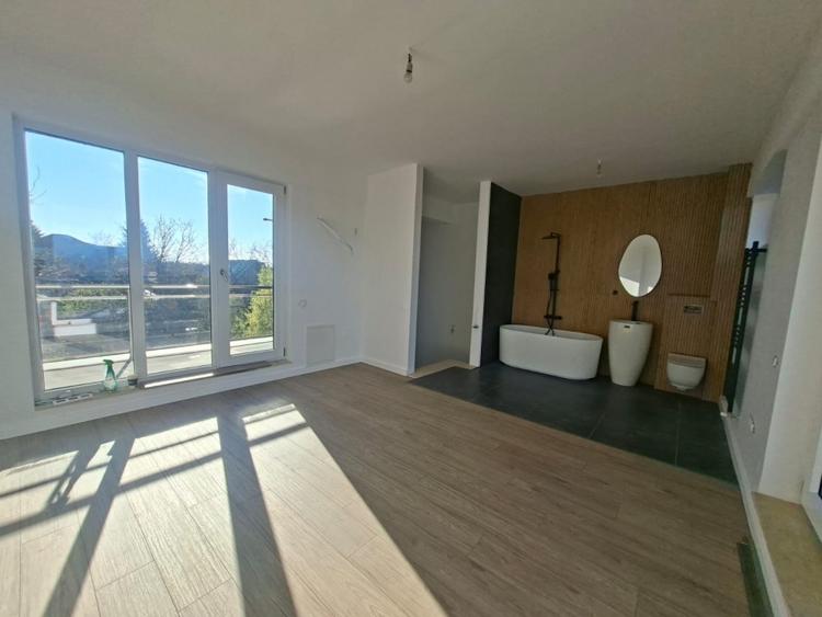 Chitila Casa de vanzare in Chitila confort, lumina si spatiu - 13