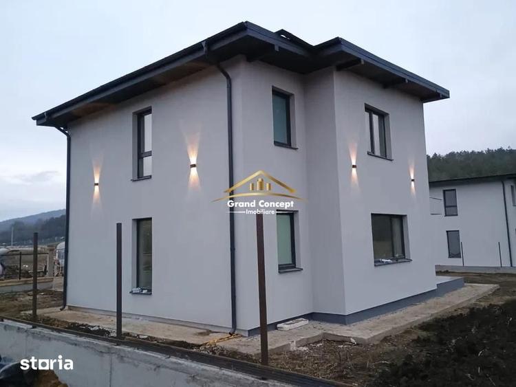 Casă cu 4 camere cu Teren 600 Mp în Valea Lupului