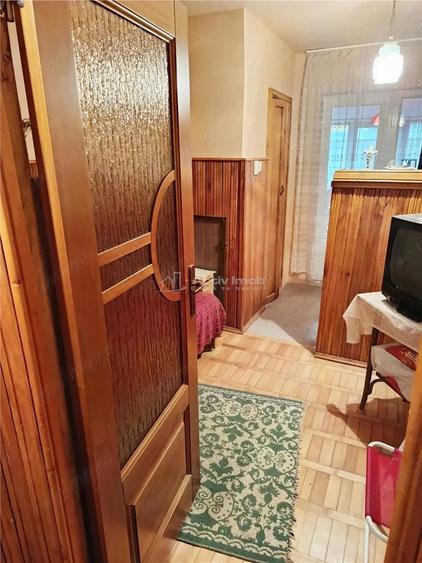 Apartament 2 camere in zona centrala Moldova Noua - 12