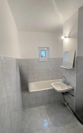 Apartament 2 camere, 43 mp, parter zona Stadion - 1