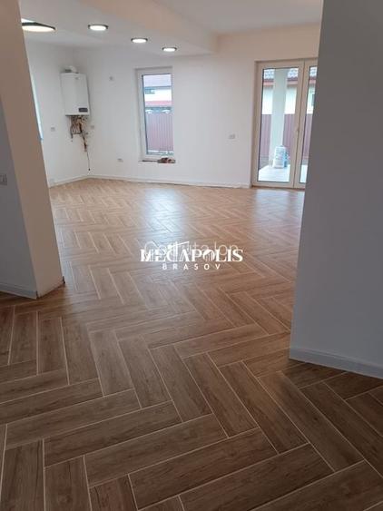 Vanzare Casa pe Parter  4 Camere  Brașov în Cartierul izvor