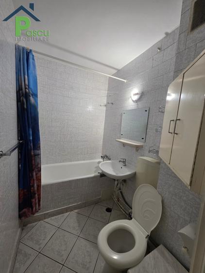 Apartament cu 2 camere semidecomandat în Eroii Revoluției