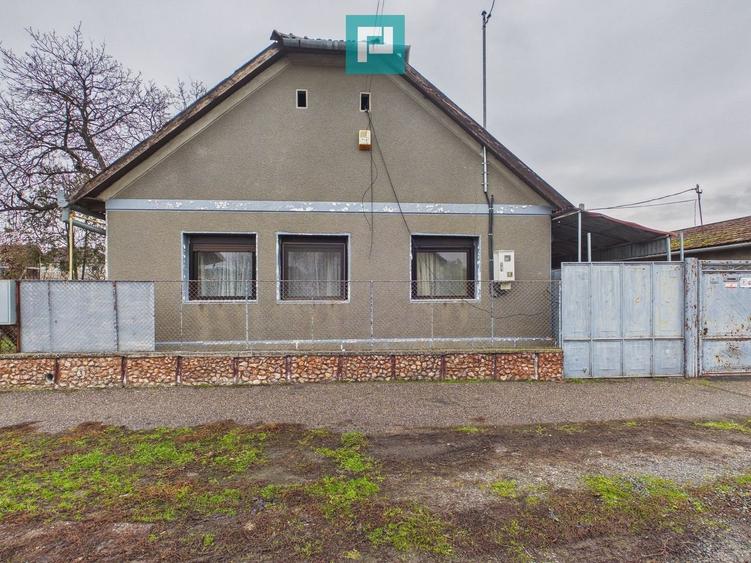 Casă cu 755 mp teren, zonă centrală Curtici - 11