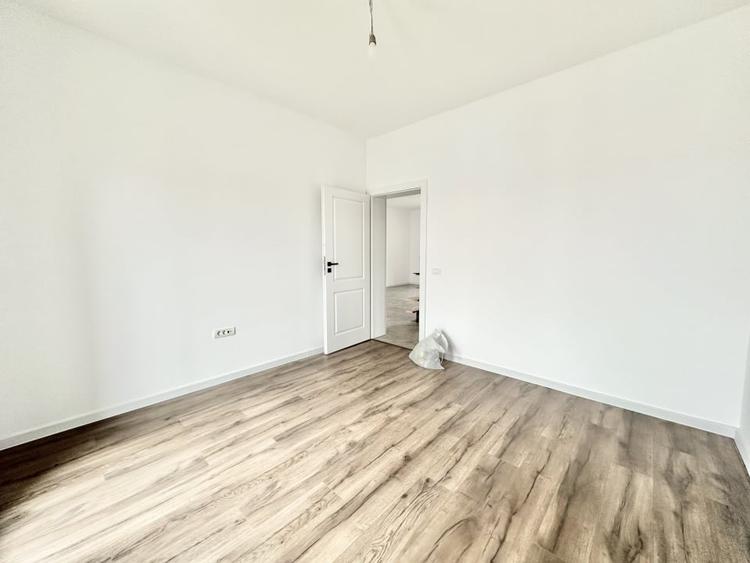 Duplex pe parter cu 3 camere si 2 bai - Mosnita Noua - 9