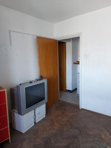 Vand ap. 3 cam Nord, Et 9 din 10, Conf 1, Decomandat, Sup 68 mp Pret 69 999 Euro - 9