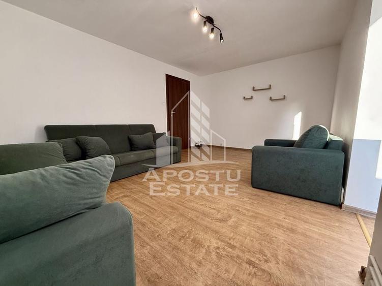 Apartament cu 3 camere, 2 bai, centrala proprie, zona Soa... - 1