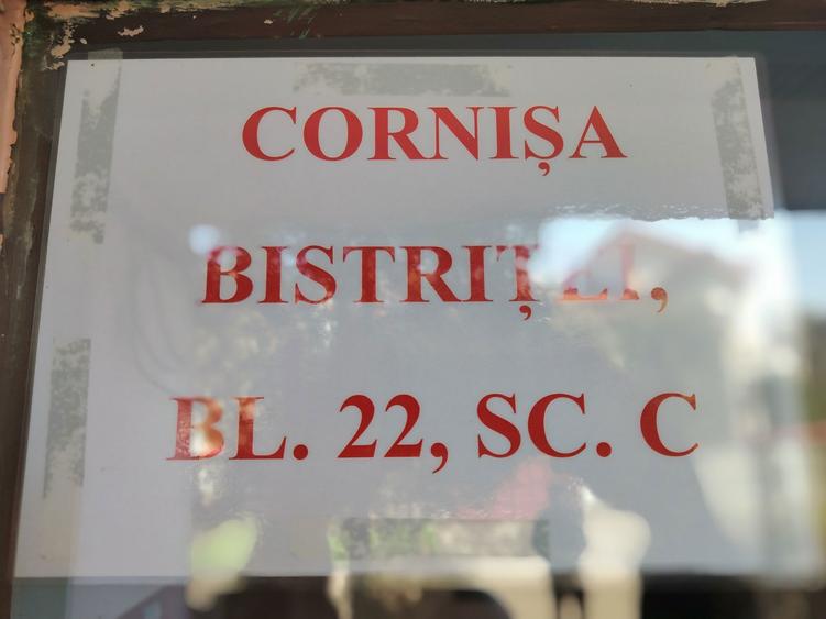 Apartament 2 camere semi decomandate zona Scoala 10 parter - 1