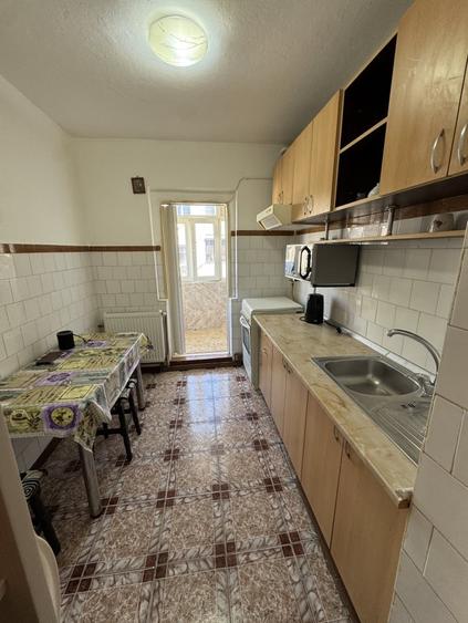 Inchiriere apartament 2 camere – Zona 9 Mai / Registrul Comertului - 7