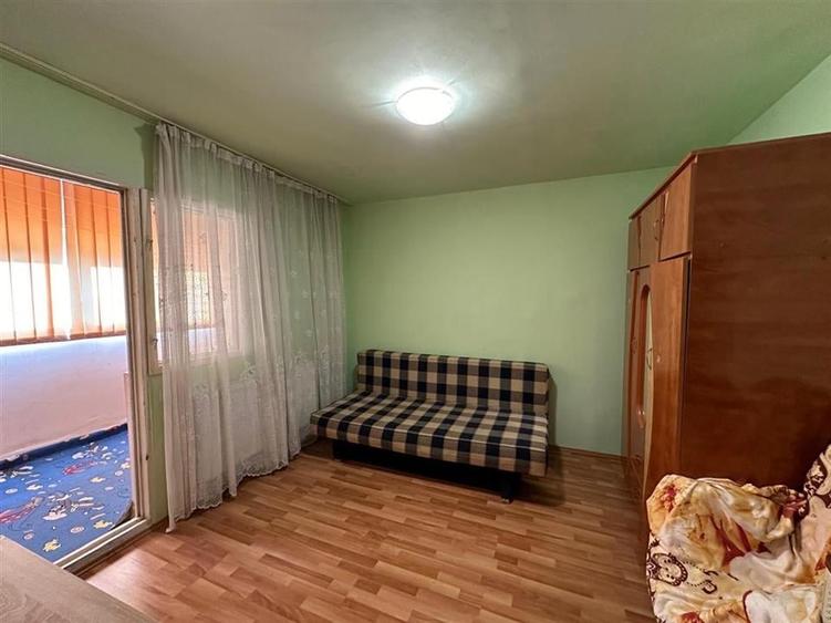 Ocazie! Apartament 3 camere decomandat in zona Malu Rosu - 12