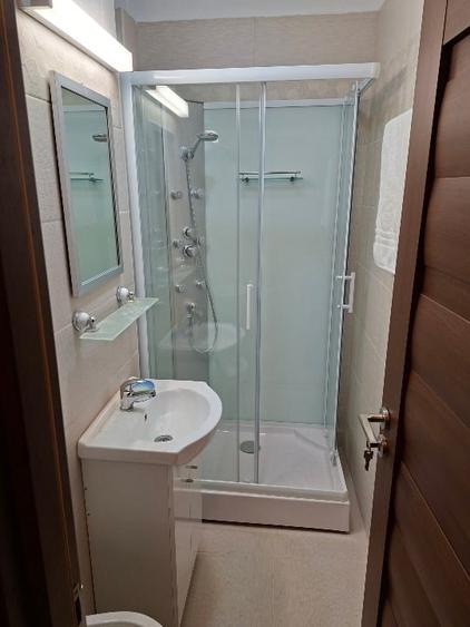 Garsoniera vis a vis de Athenee Palace nou renovata si mobilata - 3