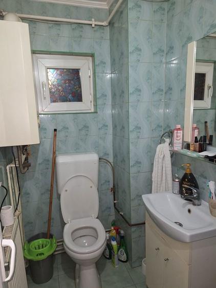 Inchiriez apartament 3 camere - 6