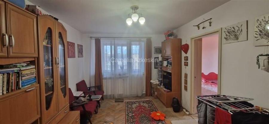 De vanzare apartament cu 3 camere, Mureseni
