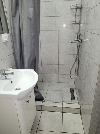 Inchiriez garsoniera - 7