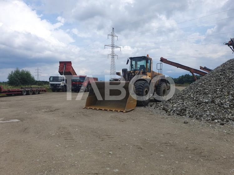 Teren si hala 42.000 mp + zona administrativa la 7 minute de Fagaras - 8