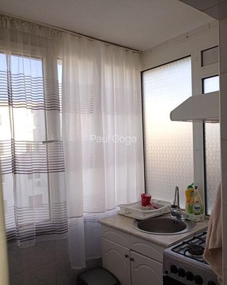 Apartament 2 camere de vanzare Zona Nae Leonard, eta...