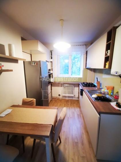 Apartament 3 camere în zona STRAZII UNIRII