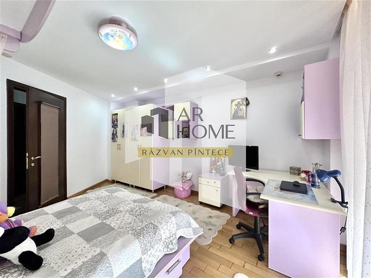 Proprietate impresionanta cu piscina interioara, zona centrala, Ploies - 17